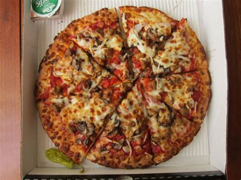 Review: Papa John's Pan Pizza