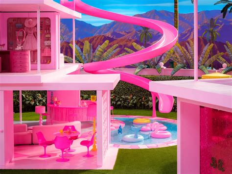 The Architecture of Barbie’s Dreamhouse – ArtRKL