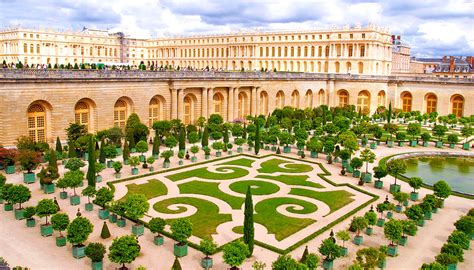 Palace of Versailles: Tours, Hours & Location in Paris