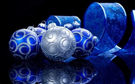 25 Blue Christmas Decorations Ideas - MagMent