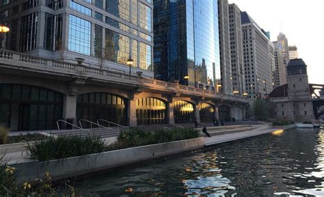 Chicago Riverwalk | 2 Minute Walk from River Hotel Chicago