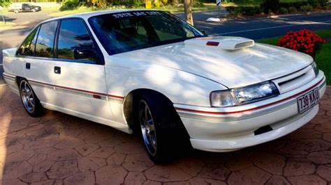 1990 Holden Commodore VN SS - Drewie - Shannons Club