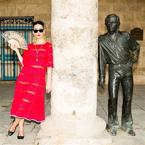 How Fashion People and Celebrities Do Cuba - Fashionista | Entrevistas