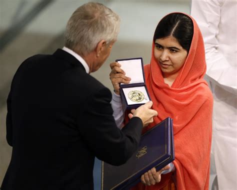 Malala of Pakistan, Satyarthi of India receive Nobel Peace Prize | CTV News