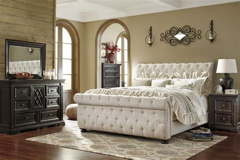 Willenburg Linen Queen Upholstered Sleigh Bed from Ashley | Coleman ...