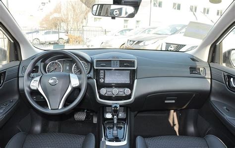 Nissan Tiida - Interior photos of.