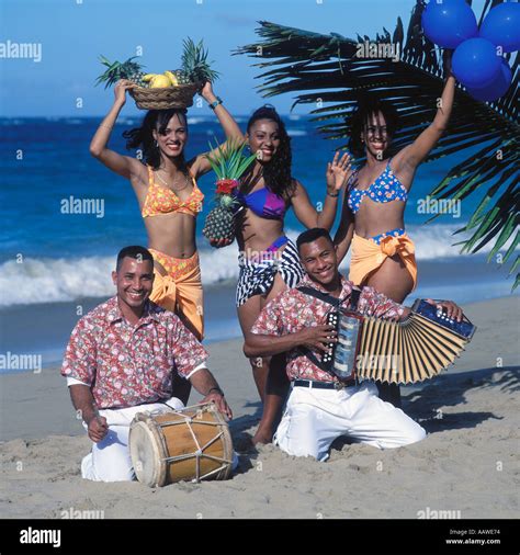 BAND AND DANCERS DOMINICAN REPUBLIC Stock Photo - Alamy