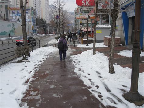 Teaching, South Korea, and Life: Snowy Weather