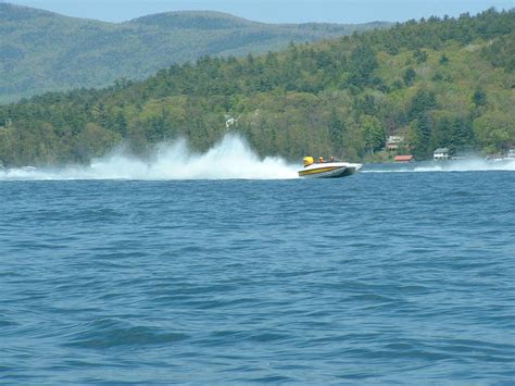 Lake George OFFSHORE PERFORMANCE BOAT DEMONSTRATION "RACE ...