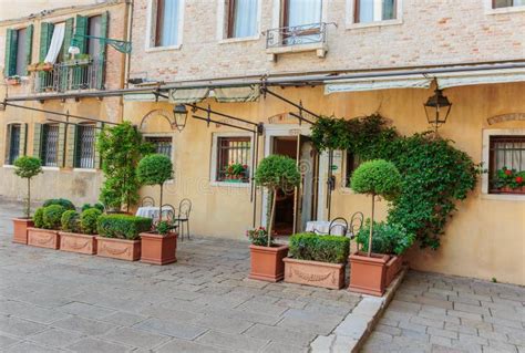 Street Cafe in Venice Italy Stock Photo - Image of italian, restaurant ...