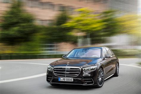 Mercedes-Benz S-Class plug-in hybrid: Swanky and frugal - CNET