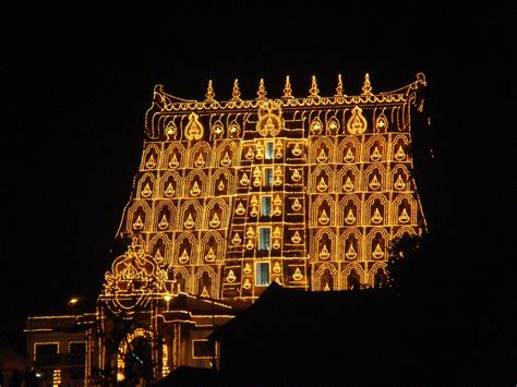 Sree Padmanabhaswamy Temple Trivandrum: Sri Padmanabhaswamy Temple ...