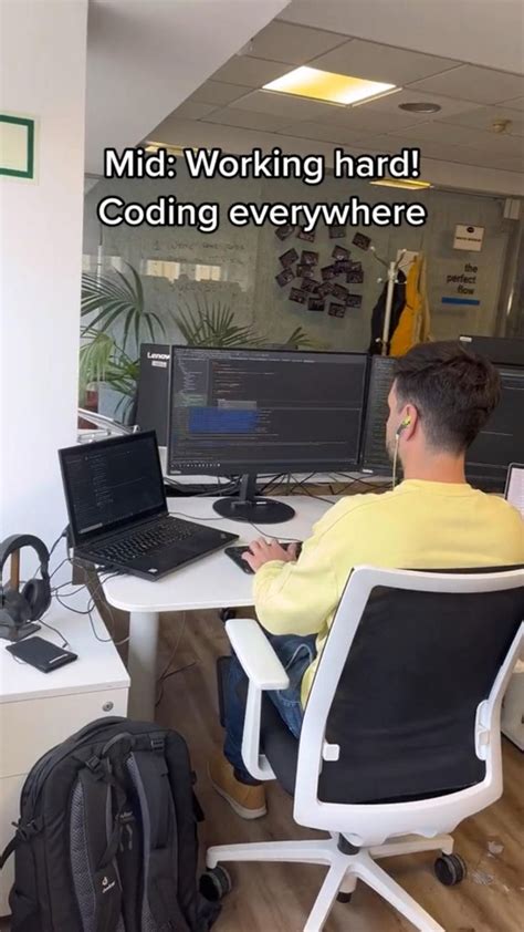 Tech Humor | Software Engineer | Tech Aesthetic🙂