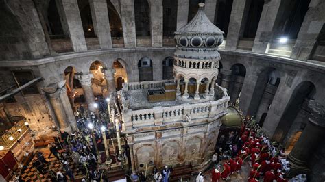 Jerusalem's Holy Sepulchre Church reopens after two years of Covid-19 ...