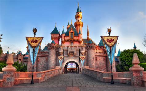 Disneyland Wallpapers Images Photos Pictures Backgrounds