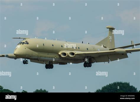 Hawker Siddeley Nimrod MR2 RAF Royal Air Force maritime patrol aircraft ...