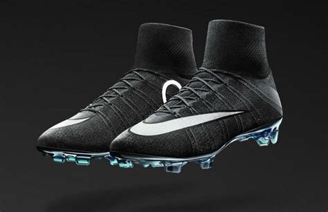 Mercurial Superfly CR7 - Ronaldo Gets New Shimmer Effect Boots | Soccer ...