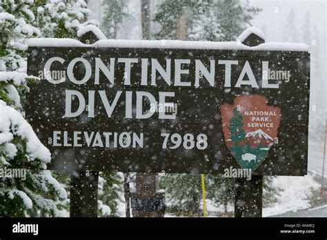 Sign continental divide usa hi-res stock photography and images - Alamy