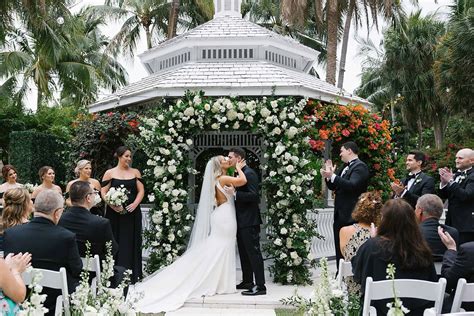 The Palms Hotel & Spa Wedding Guide - Carolina Guzik Photography