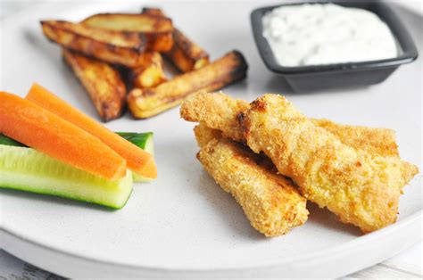 Homemade fish and chips in the oven - crispy and healthy!