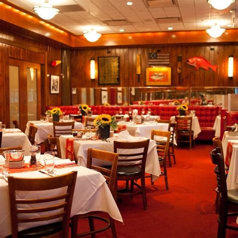 10 Best Seafood Restaurants In Chicago