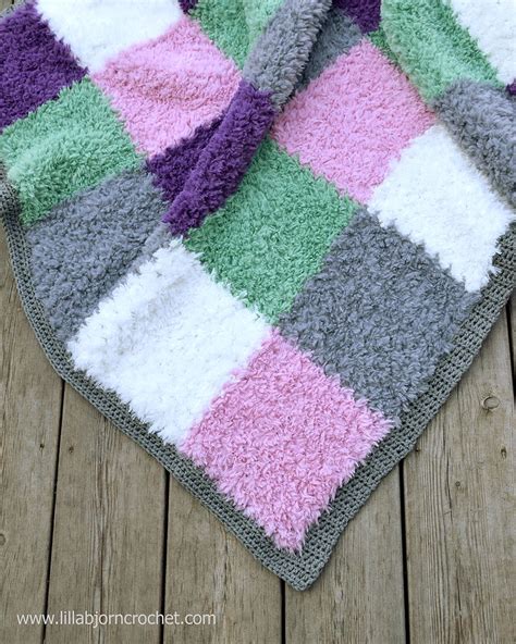 Furry Squares Blanket: free crochet pattern | LillaBjörn's Crochet World