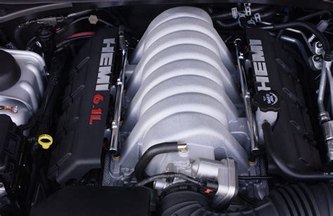 2005-10 Mopar Gen. III 6.1L Hemi Engine Guide: Bore & Stroke, Cylinder ...