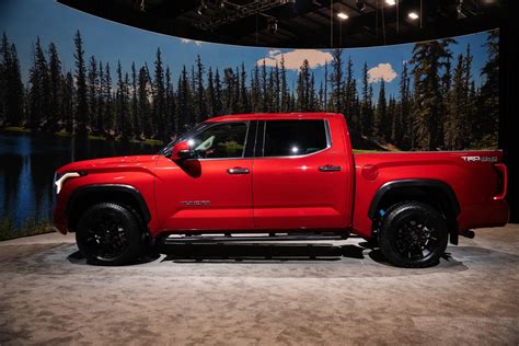 2022 Toyota Tundra debuts with a new look inside and out - CNET