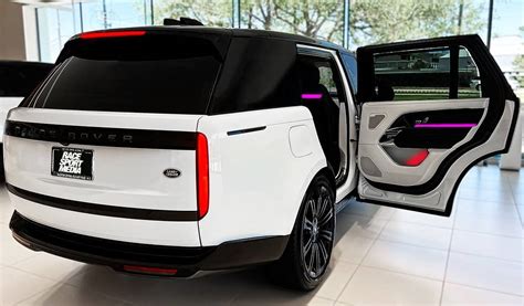 2023 White & Black Land Rover Range Rover P530 LWB | Range Rover Fans