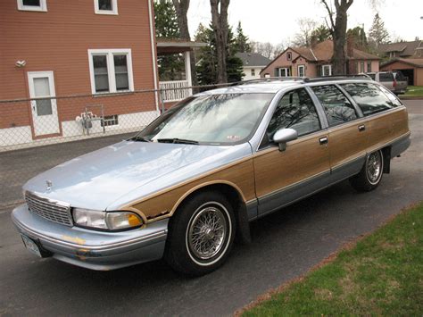 Caprice Classic Woodie Station Wagon / Buick Roadmaster Wagon