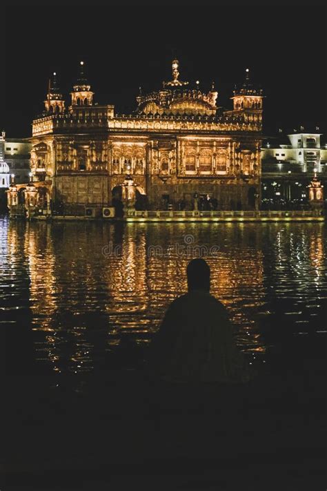 Night View of Golden Temple Stock Photo - Image of prague, praying ...