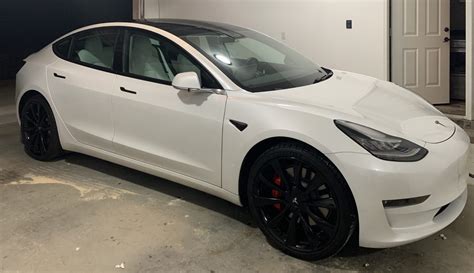 White Tesla Model 3 Performance with powder coated wheels – Tesla Model ...