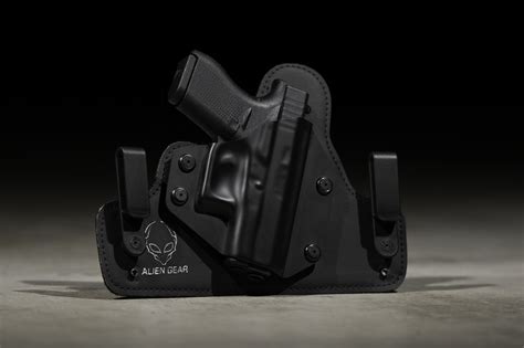 The 5 Best IWB Holsters for Glock 19 Up to Gen 4 [REVIEWS]