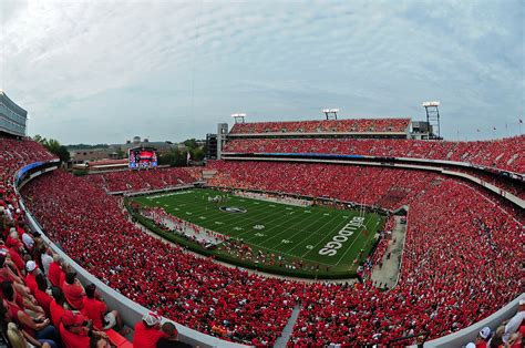 Listing all SEC football stadiums by seating capacity