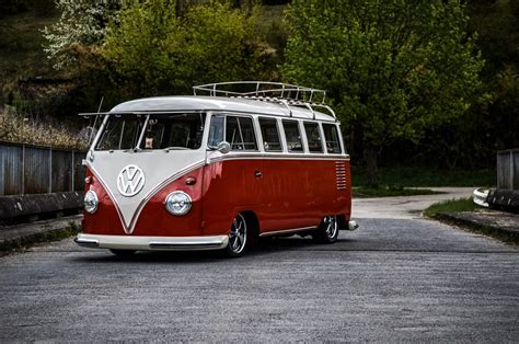 The legendary Volkswagen Kombi gets futuristic, high-tech, all-electric ...