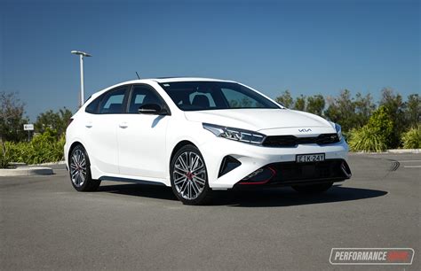 2022 Kia Cerato GT hatch-white – PerformanceDrive