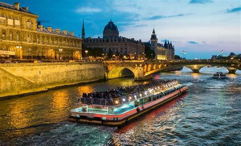 Dinner Cruise along the Seine with Bateaux Mouches River Cruise ...