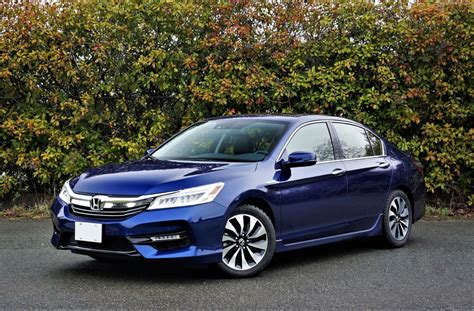 2017 Honda Accord Hybrid Touring | The Car Magazine