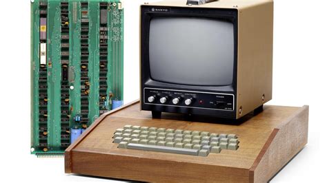 Rare first generation Apple computer in top condition sold at Bonhams ...