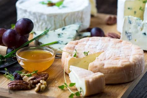 French cheese platter — Stock Photo © fotovincek #100115812