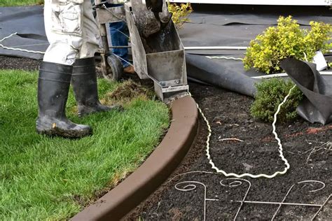 Installing Concrete Edging: Tips to save money and look great