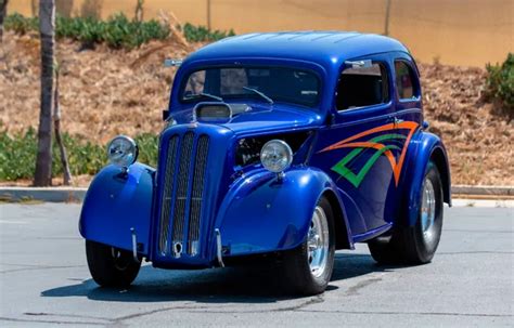 1948 Ford Anglia - CLASSIC.COM