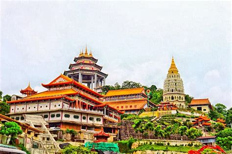 Kek Lok Si Temple - the best temple in South East Asia!