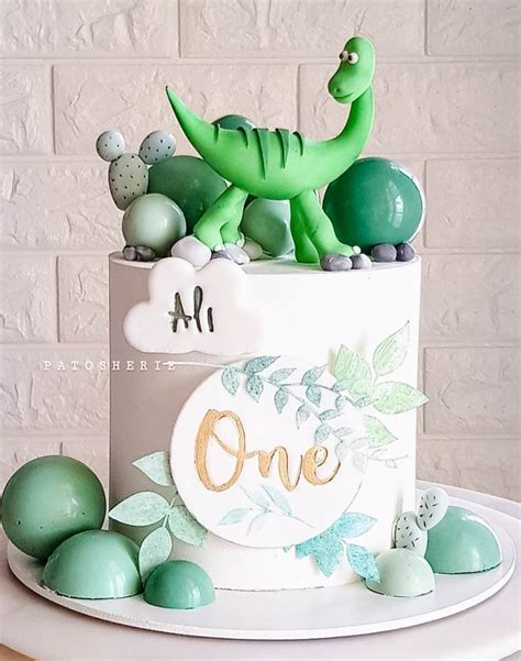 15 Dinosaur Cake Ideas Kids Will Love - Find Your Cake Inspiration