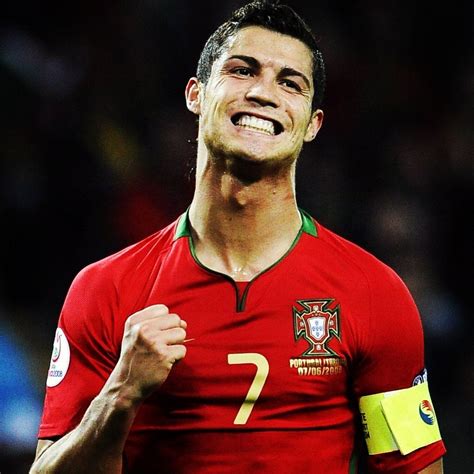 Satisfactory Cristiano Ronaldo | Jogador de futebol ronaldo, Melhores ...