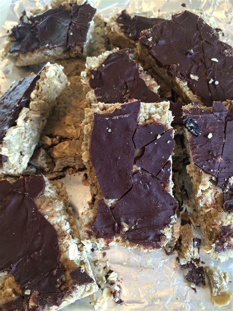 Homemade protein bars - Canadian Running Magazine