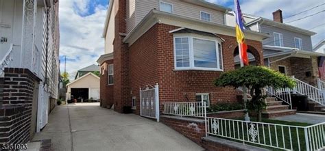 Kearny, NJ Real Estate - Kearny Homes for Sale | realtor.com®