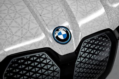 This BMW iX has a color-changing exterior - CNET