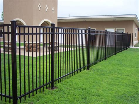 Traditional Wrought Iron Fence | Iron fence, Fence design, Rod iron fences