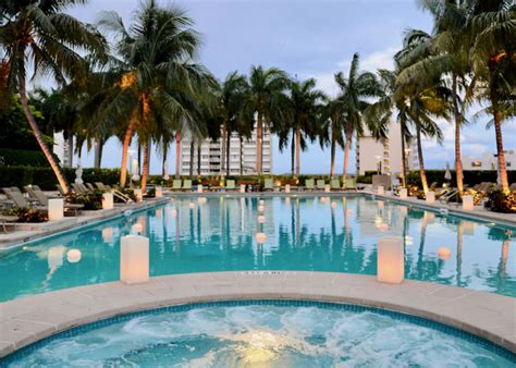 9 BEST HOTELS in MIAMI (Luxury, Boutique, Beach Resorts)